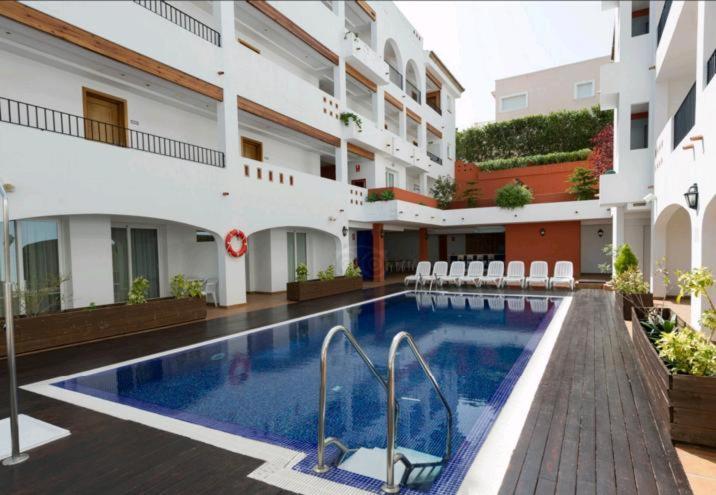 Puerto Mar Apartahotel